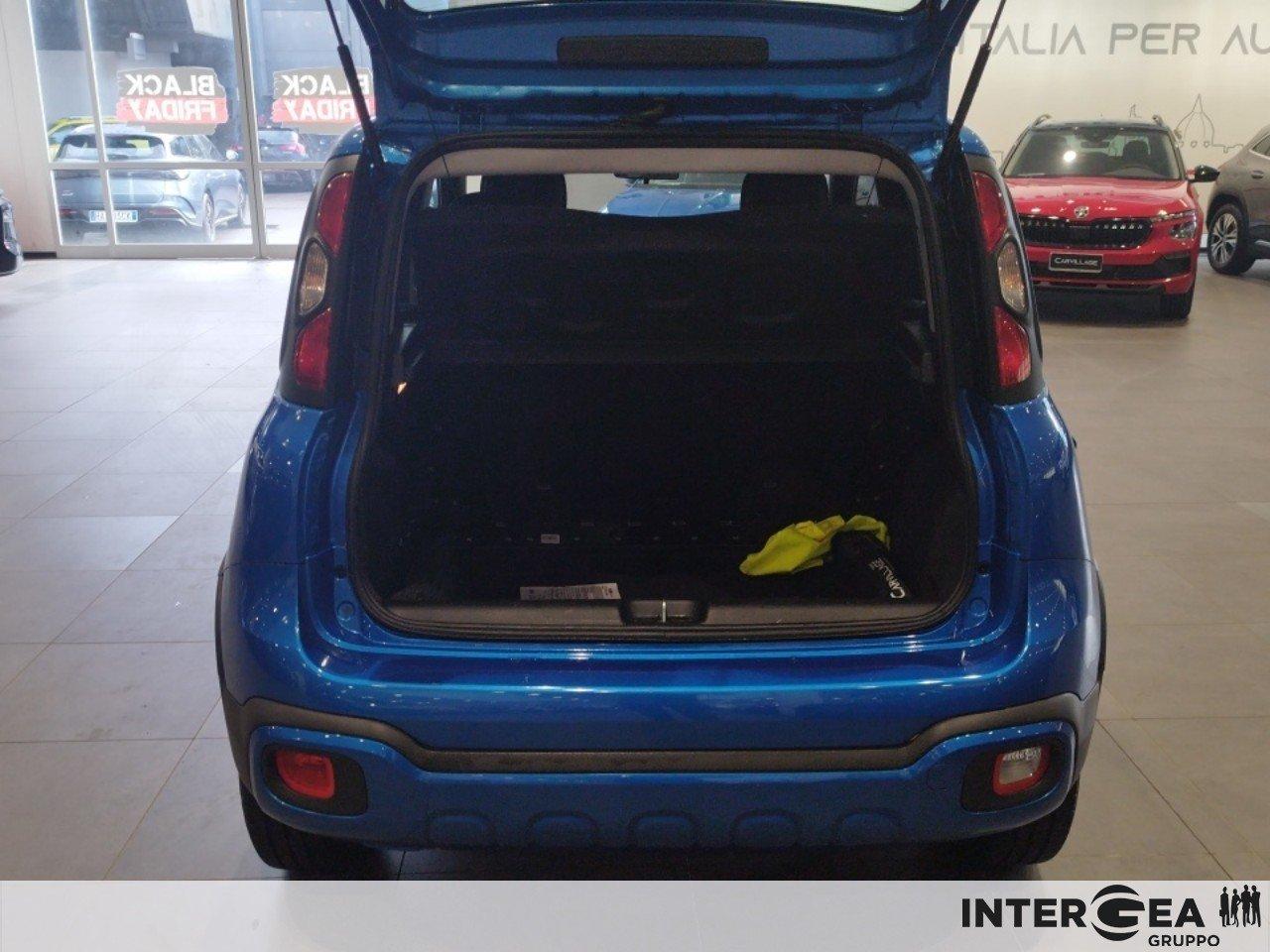 FIAT Panda 1.0 firefly hybrid City Cross s