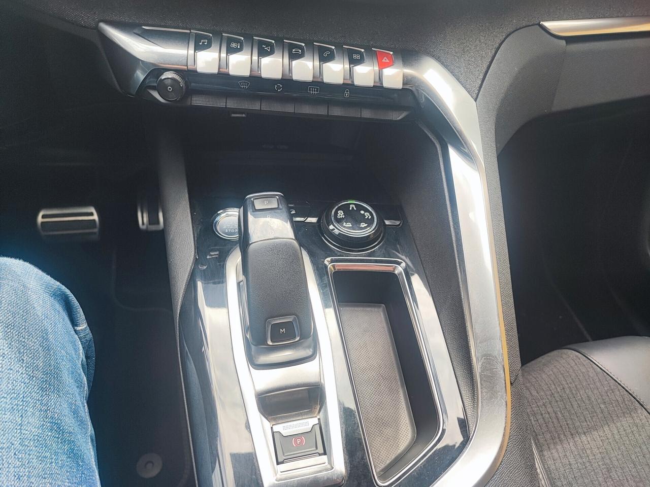 Peugeot 3008 BlueHDi 130 EAT8 GTLine-km75000-12/19