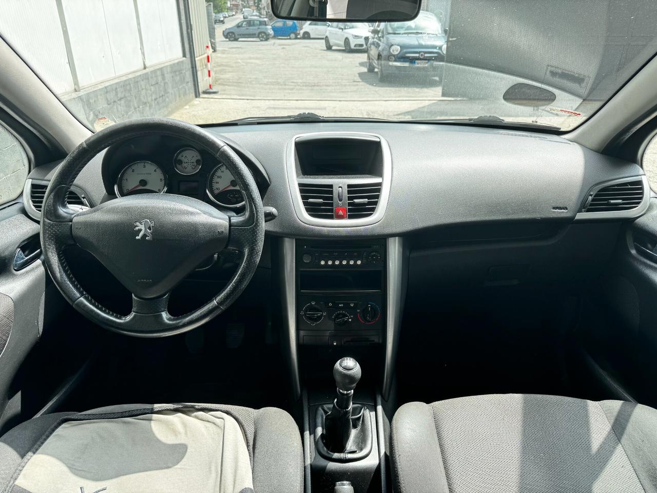 Peugeot 207 1.4 HDi 70CV 5p. ONE Line