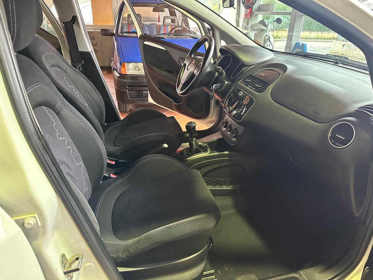 Fiat Punto evo 1.4 8V Natural Power Lounge 2014