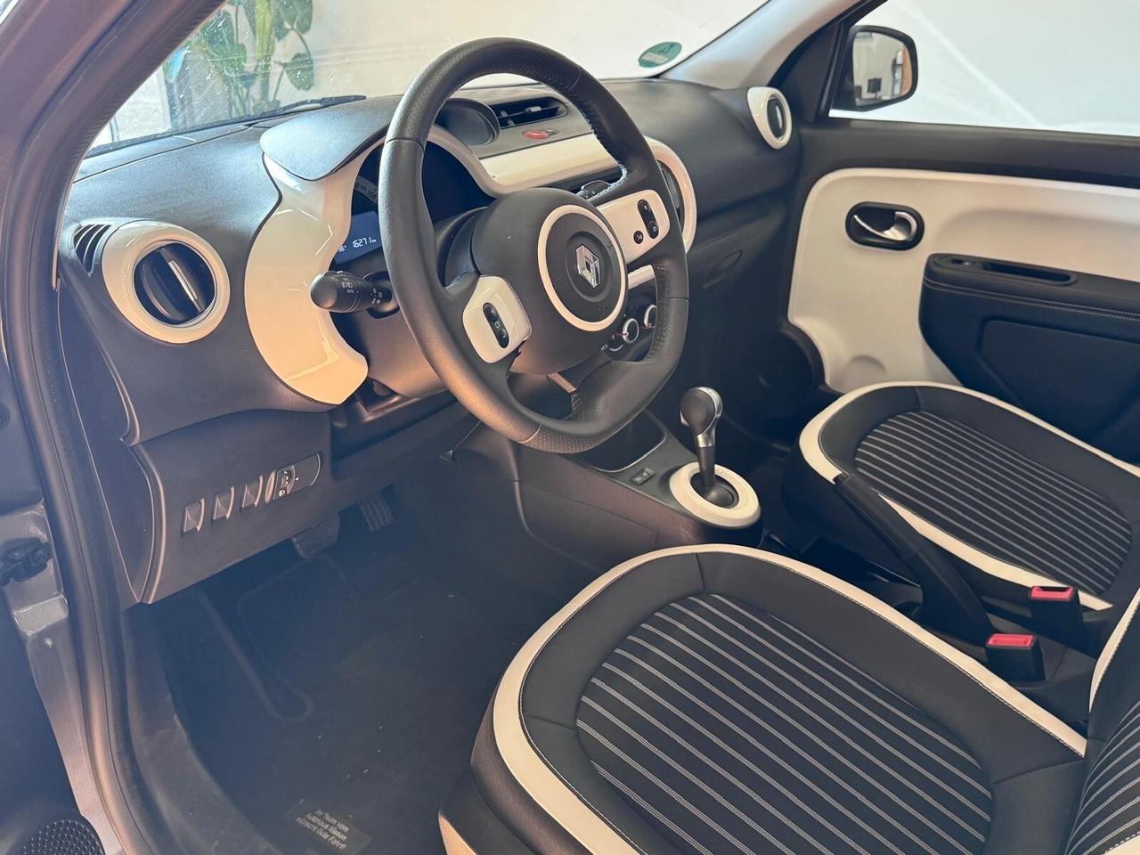 Renault Twingo 0.9 93cv INTENS NEOPATENTATI TURBO, AUTOMATICA,PELLE,NAVI,UNIPRO