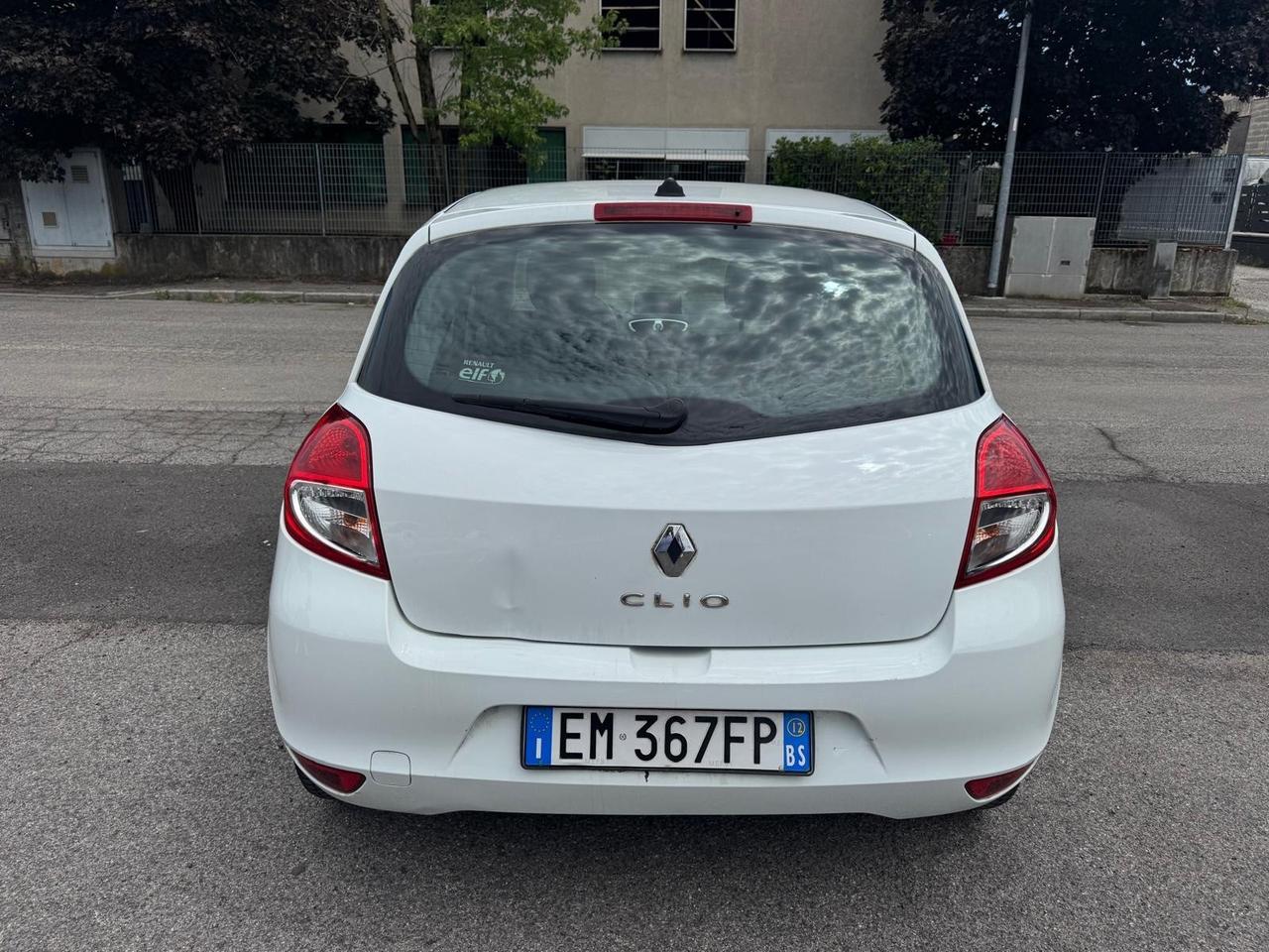 Renault Clio 1200 Gpl casa madre 2032