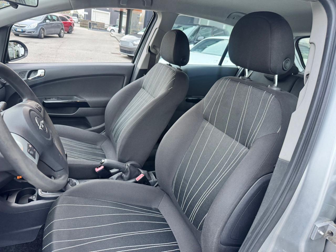 Opel Corsa 1.0 5 porte Neopatentati