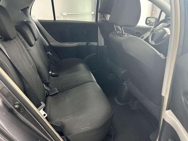 Toyota Yaris Yaris II 2005 5p 1.4 d-4d Now dpf