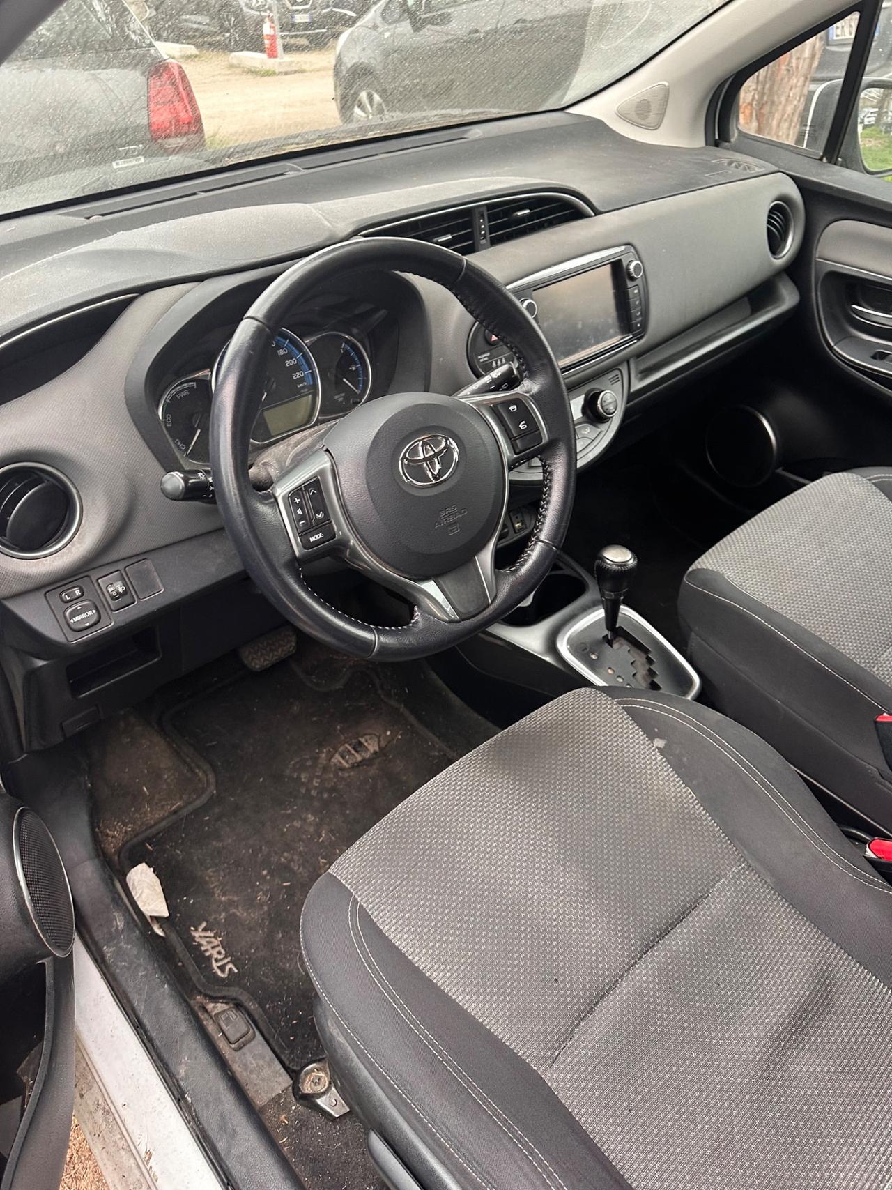 Toyota Yaris 1.5 130 Hybrid 5 porte Lounge