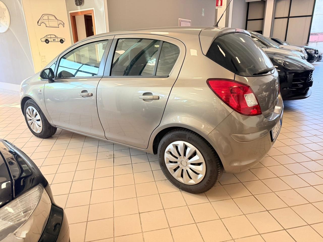 Opel Corsa 1.4 16V 5 porte Edition