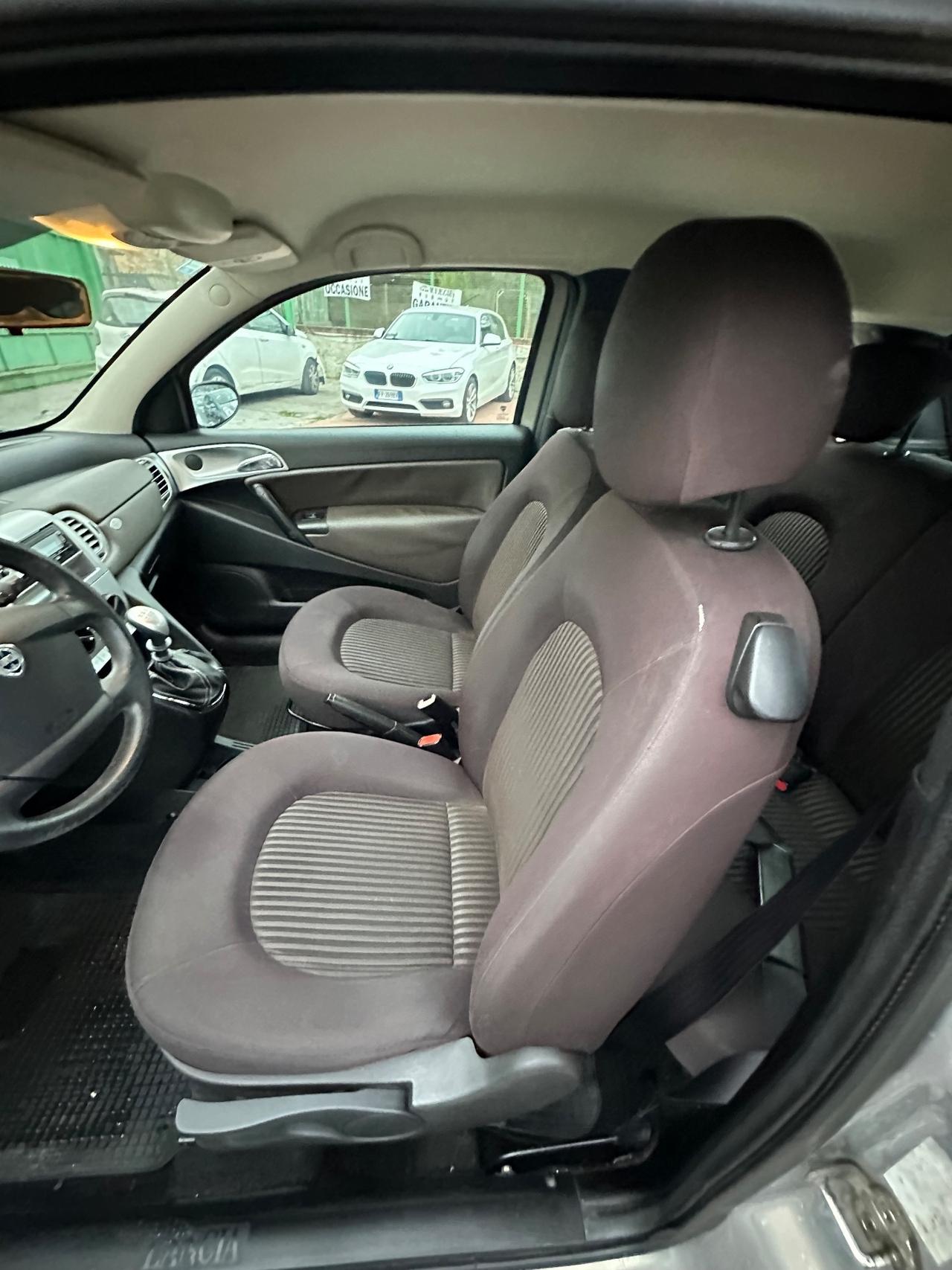 Lancia Ypsilon 1.4 Oro Ecochic GPL