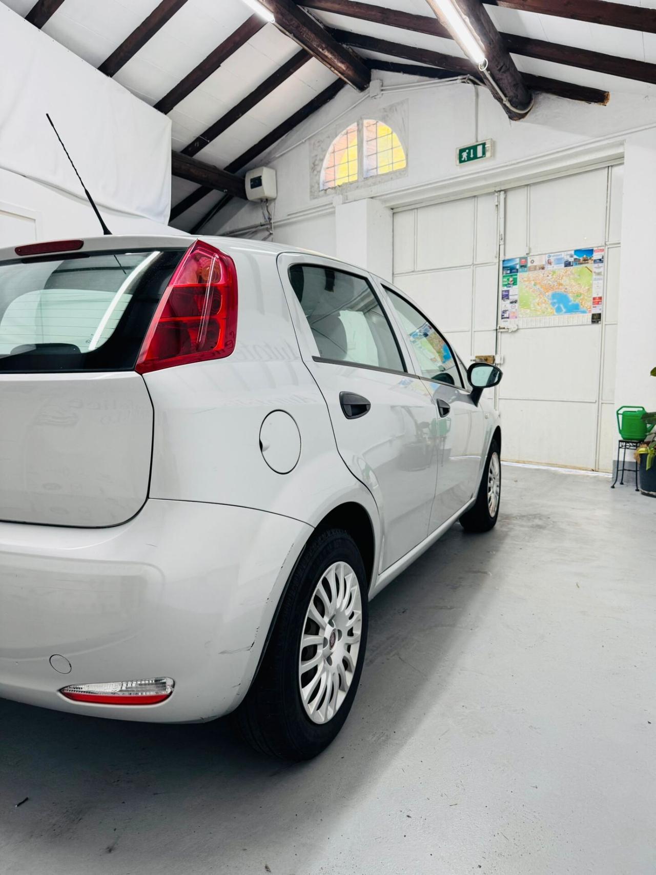 Fiat Punto 1.2 5 porte Street