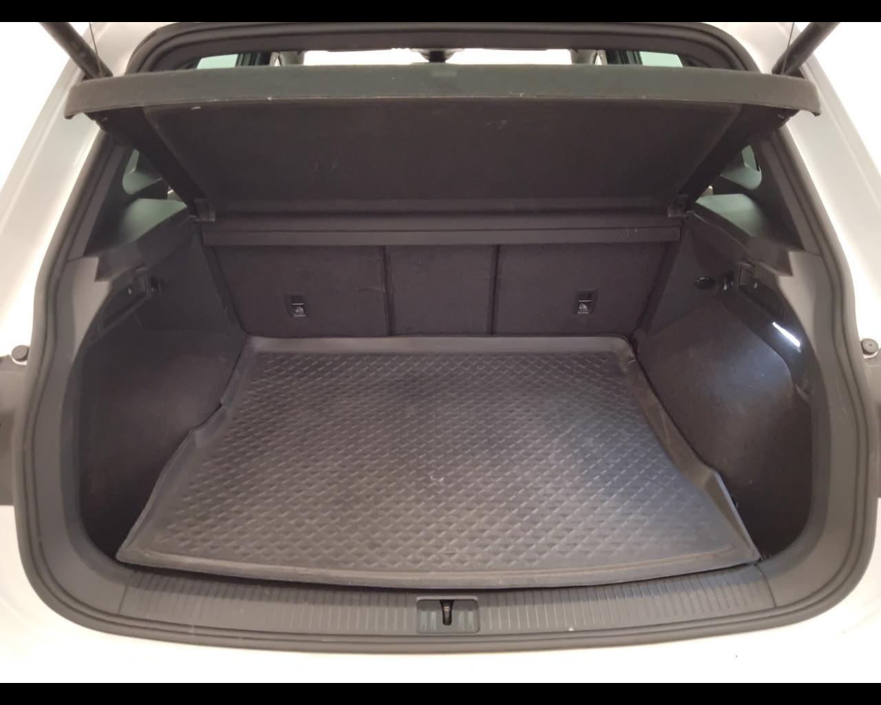 VOLKSWAGEN Tiguan II 2021 - Tiguan 2.0 tdi R-Line 4motion 150cv dsg