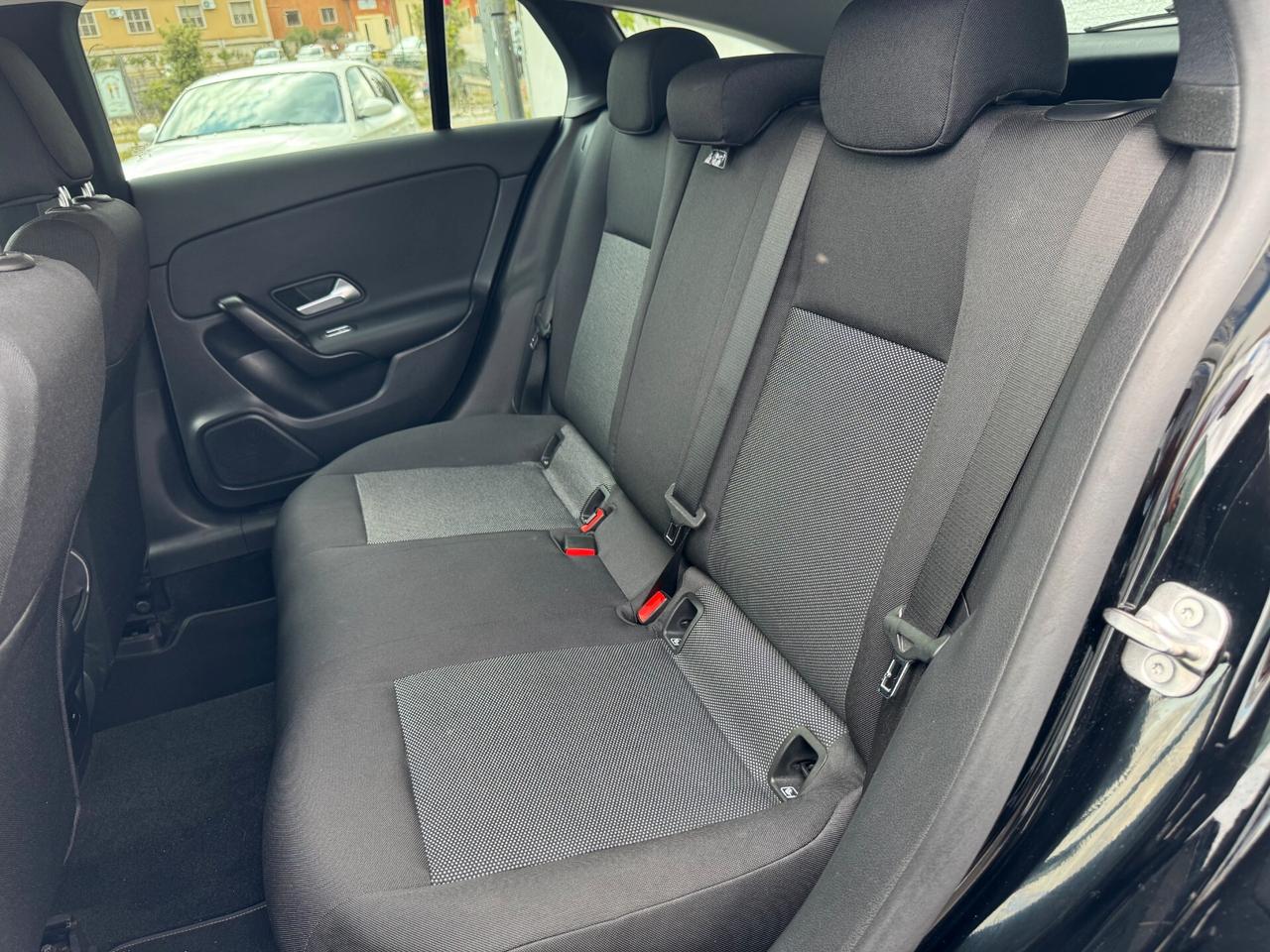 Mercedes-benz CLA 180 d Automatic Business