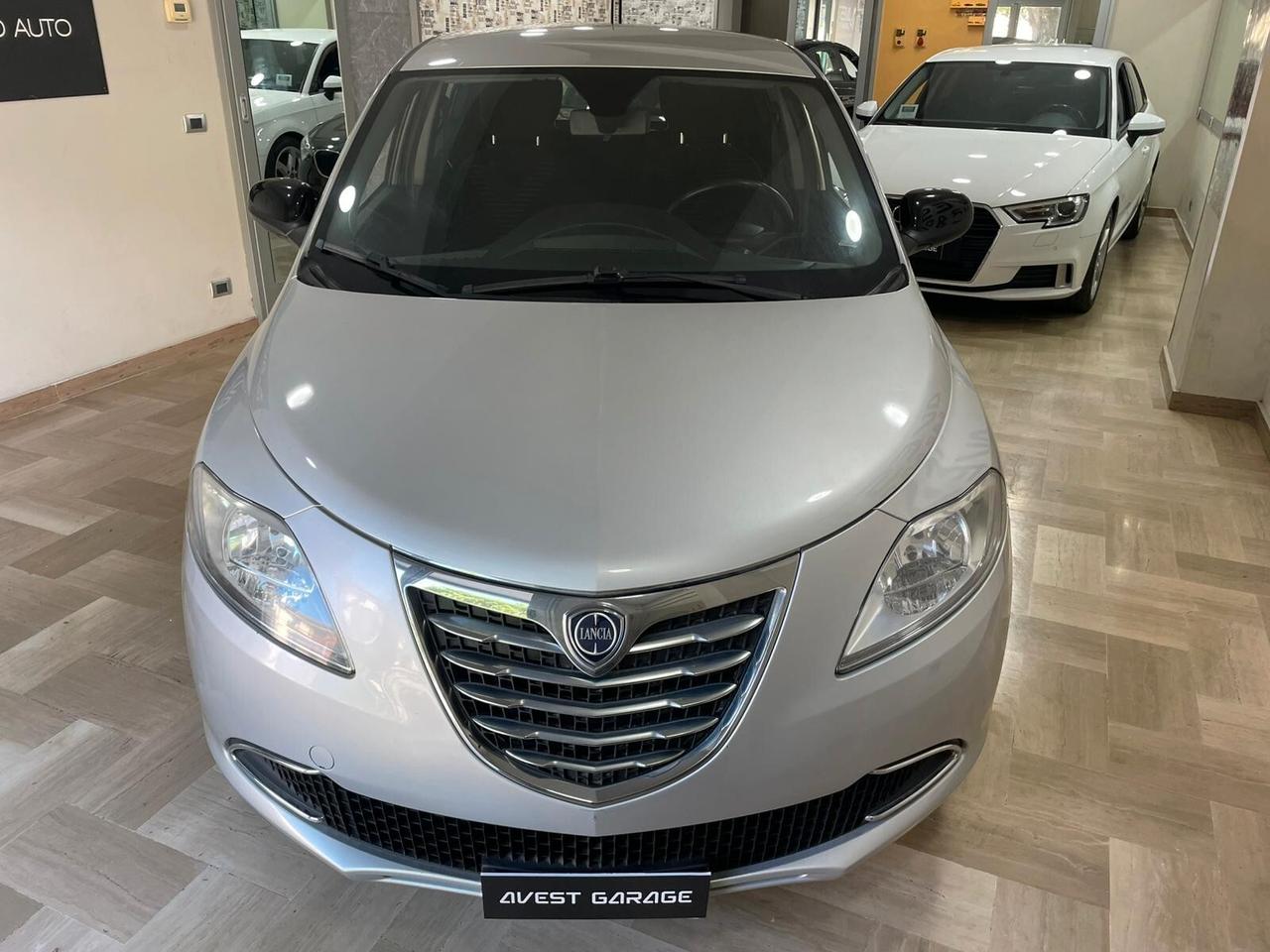 Lancia Ypsilon 1.2 69 CV 5 porte S&S Silver