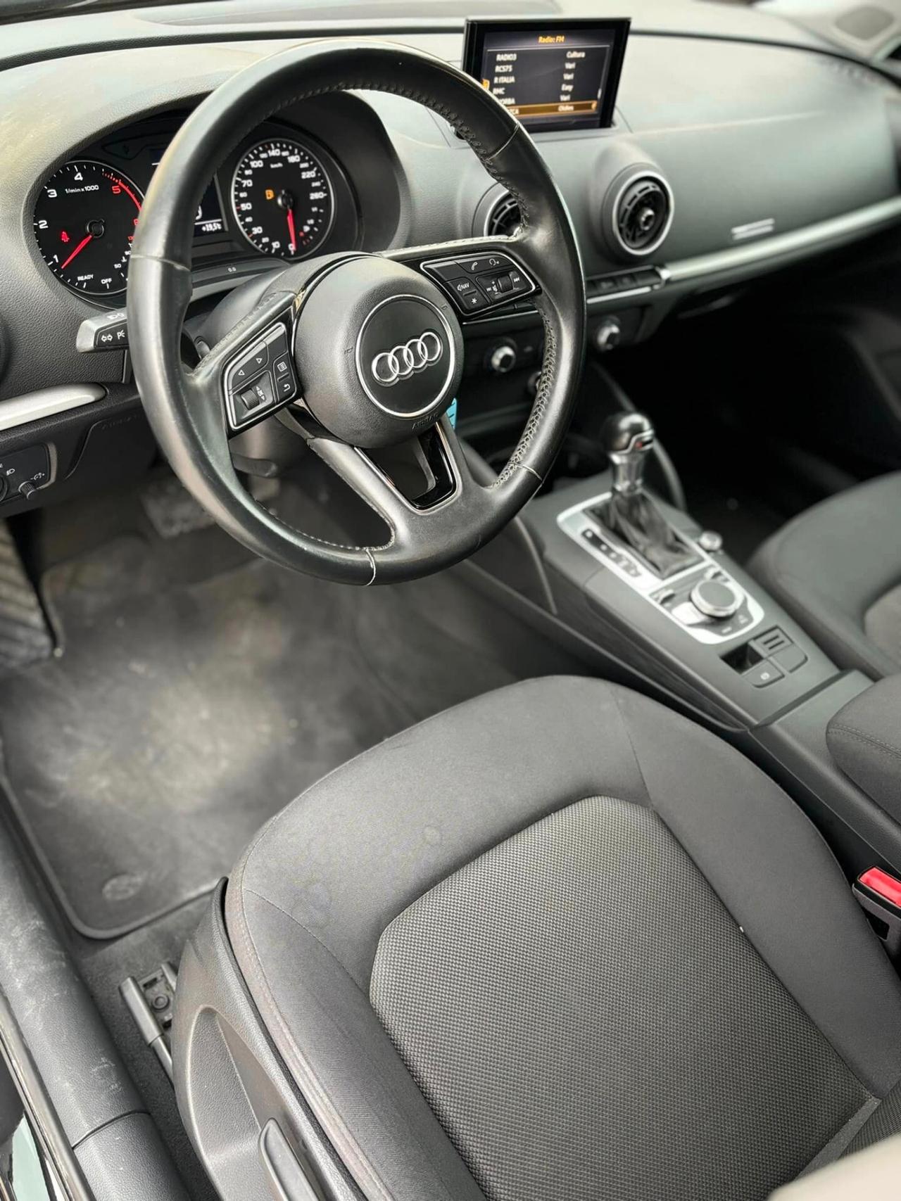 Audi A3 1.6 TDI 116 CV Business