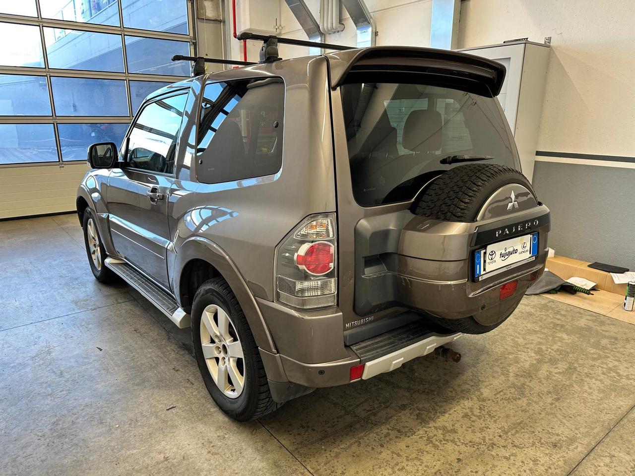 Mitsubishi Pajero 3.2 cr Instyle 200cv 3p auto
