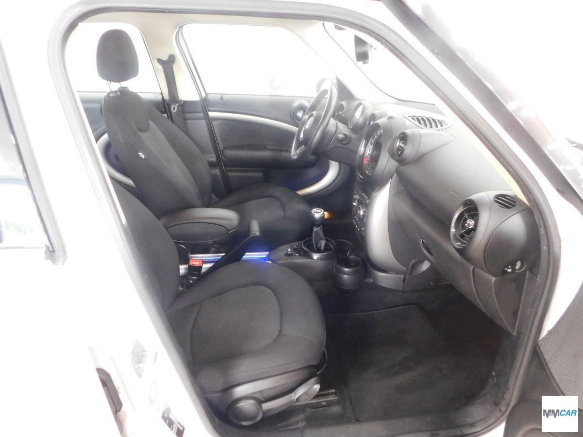 MINI - Countryman - Cooper D Business