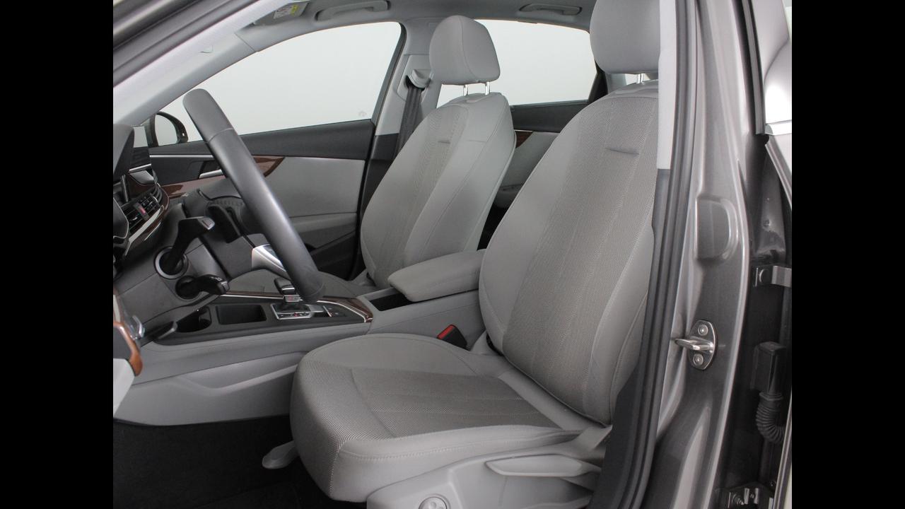 AUDI A4 V - A4 35 2.0 tdi mhev Business Advanced 163cv s-tronic