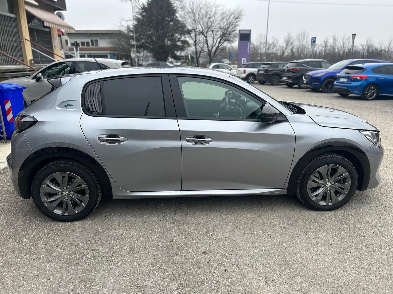 Peugeot 208 Allure e-208 #9540