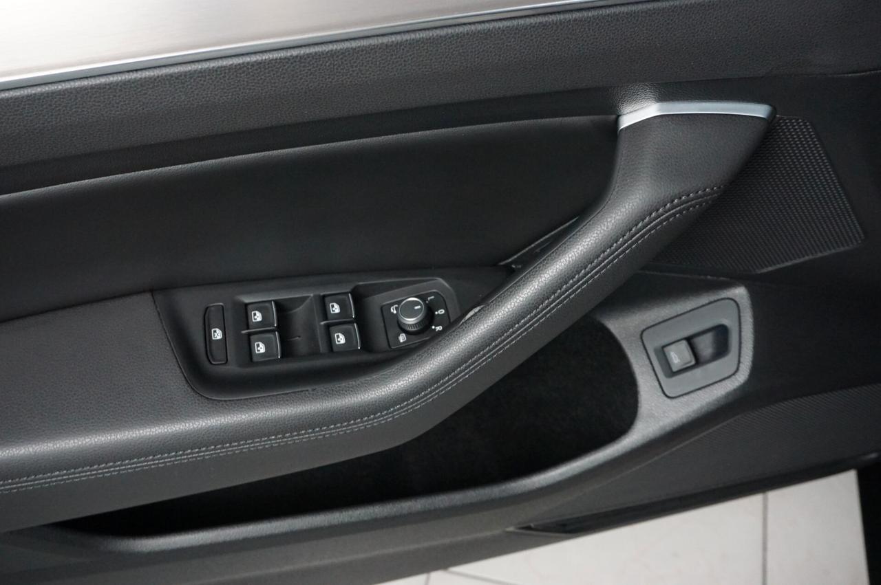 Volkswagen Passat Variant 2.0 TDI DSG Executive BlueMotion Tech.