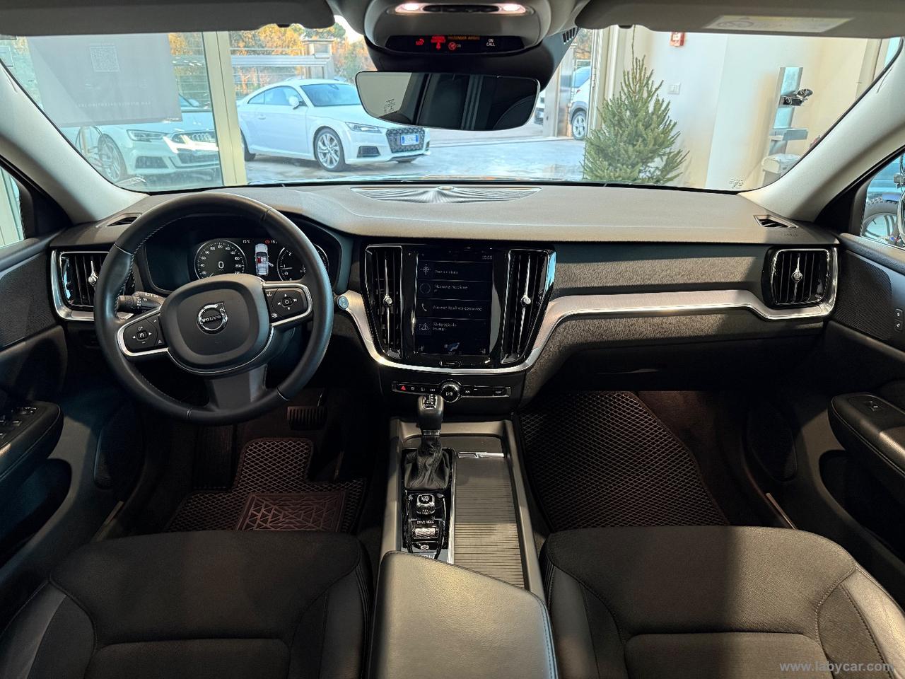 VOLVO V60 D3 Momentum Business