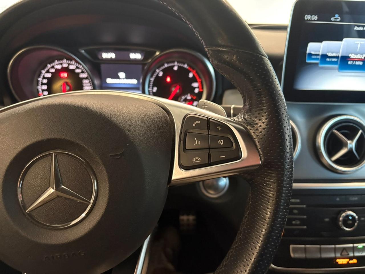 Mercedes-Benz CLA 200 d Shooting Brake Premium S.W.