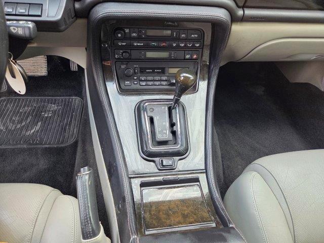 Jaguar XJ6 4.0 SPORT -SERVICE BOOK -