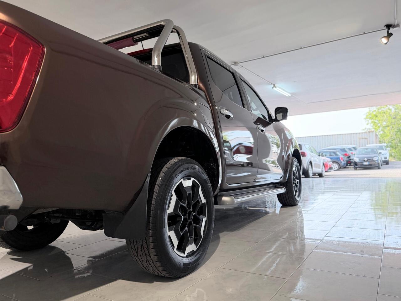 Nissan Navara DOPPIA CABINA GANCIO TRAINO AUTOMATICO