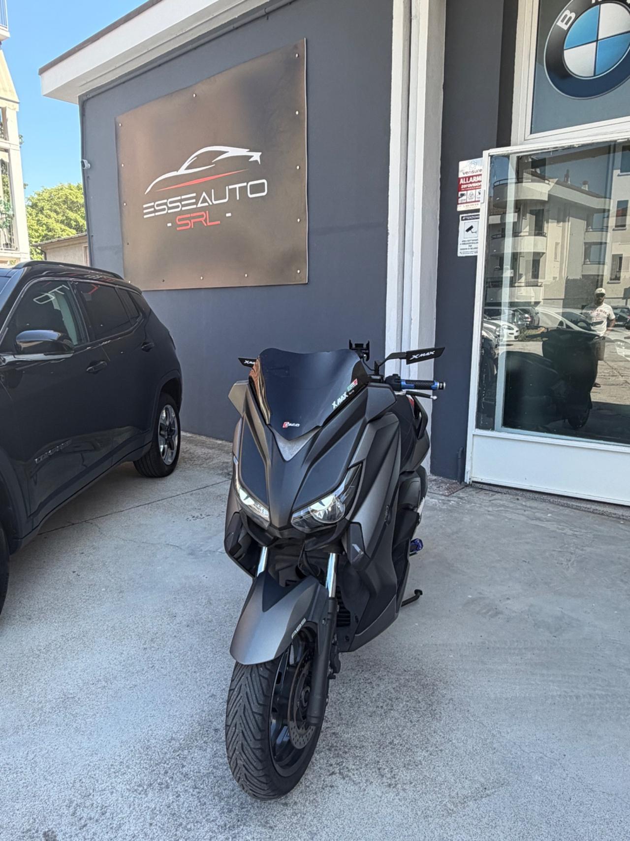 Yamaha X-Max 250