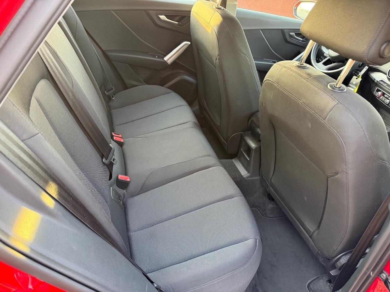 Audi Q2 40 TFSI quattro S tronic Business Advanced