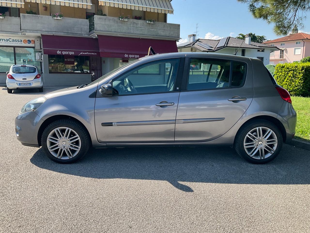 Renault Clio 1.2 16V 5 porte Live!