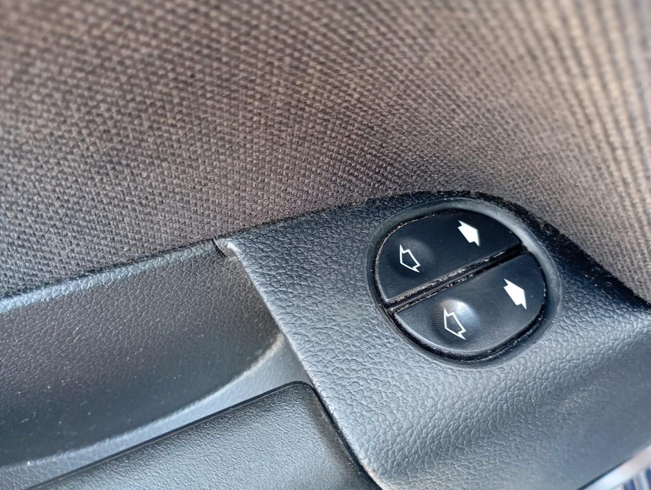 Ford Fiesta -Buona neopatentati-2007