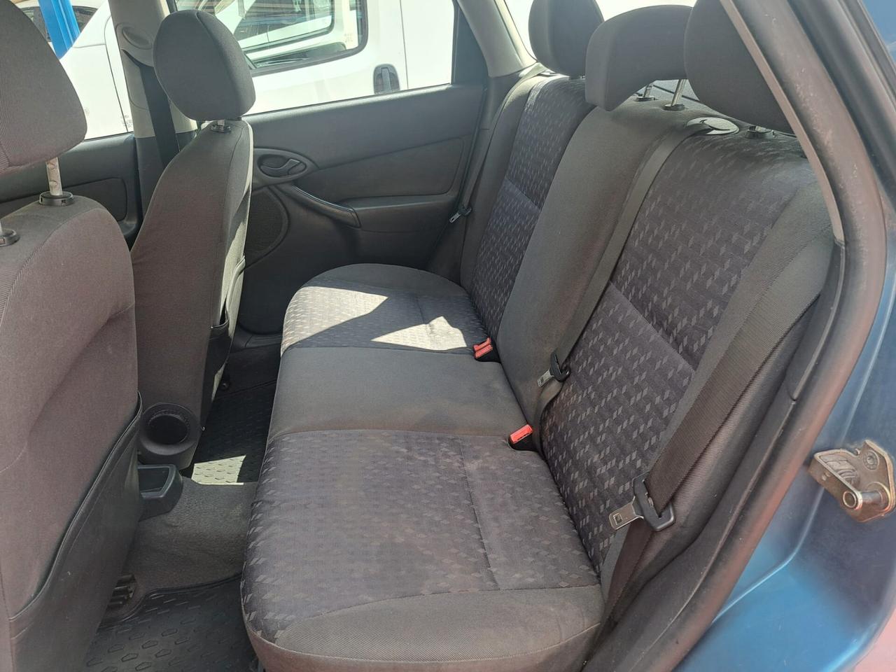 Ford Focus 1.8 TDDi 5p. Zetec GANCIO TRAINO