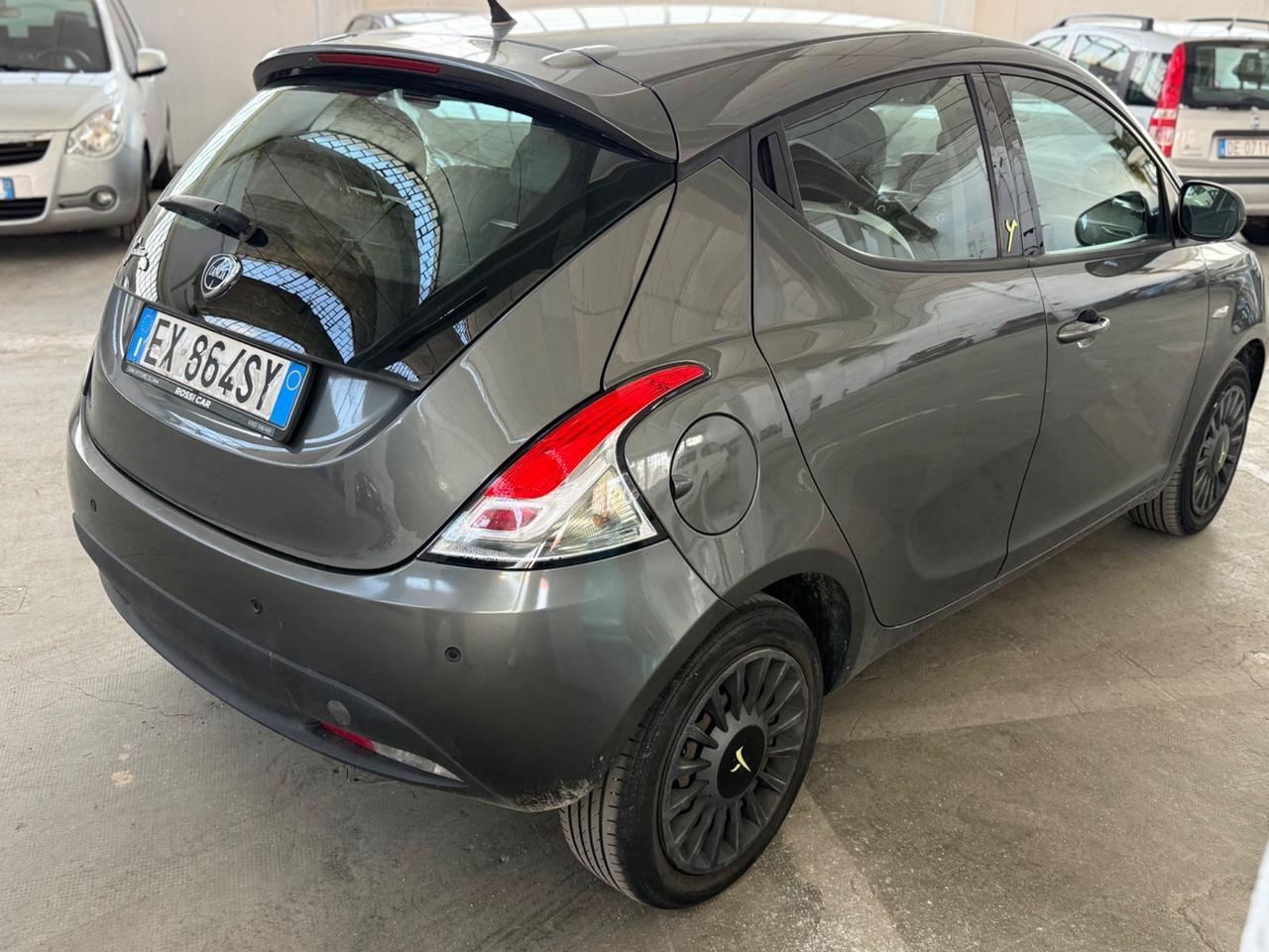 Lancia Ypsilon 1.2 69 CV 5p Elefantino km 49000