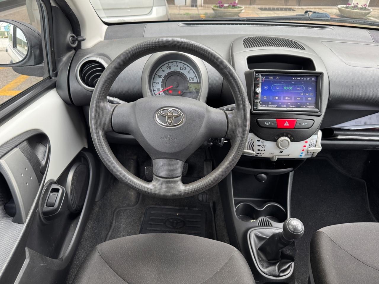 Toyota Aygo 1.0 VVT-i 5 porte Connect