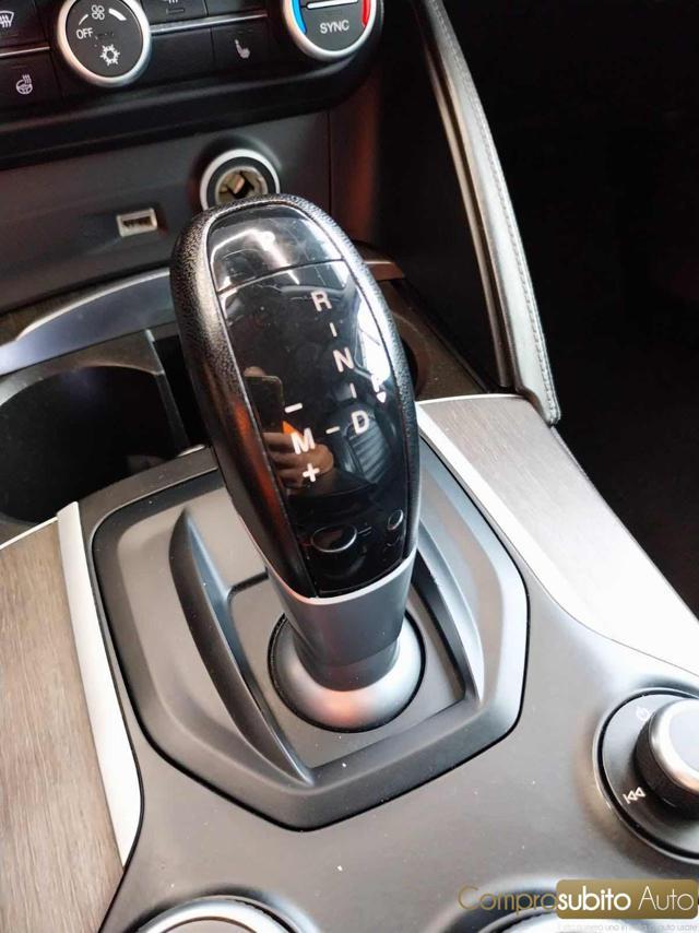 ALFA ROMEO Stelvio 2.0 Turbo 280 CV AT8 Q4 Super