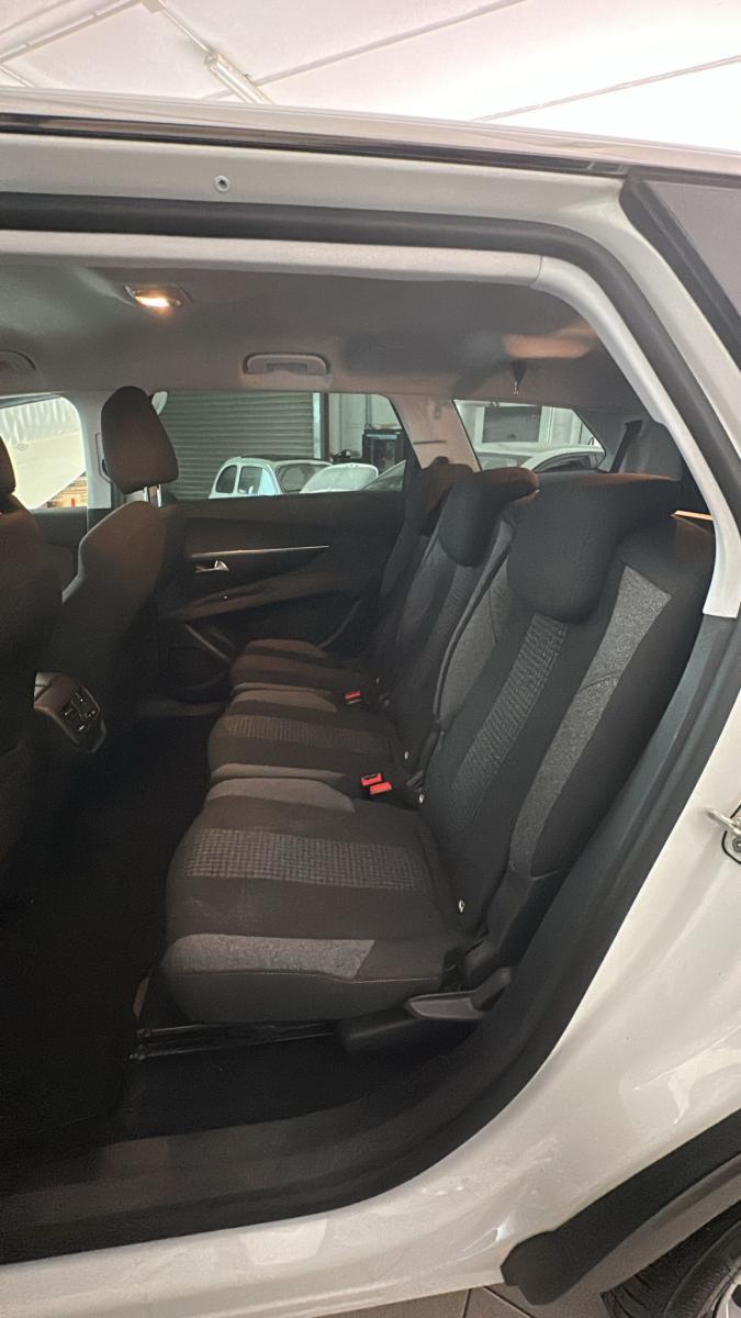PEUGEOT - 5008 - BlueHDi 130 S&S Business