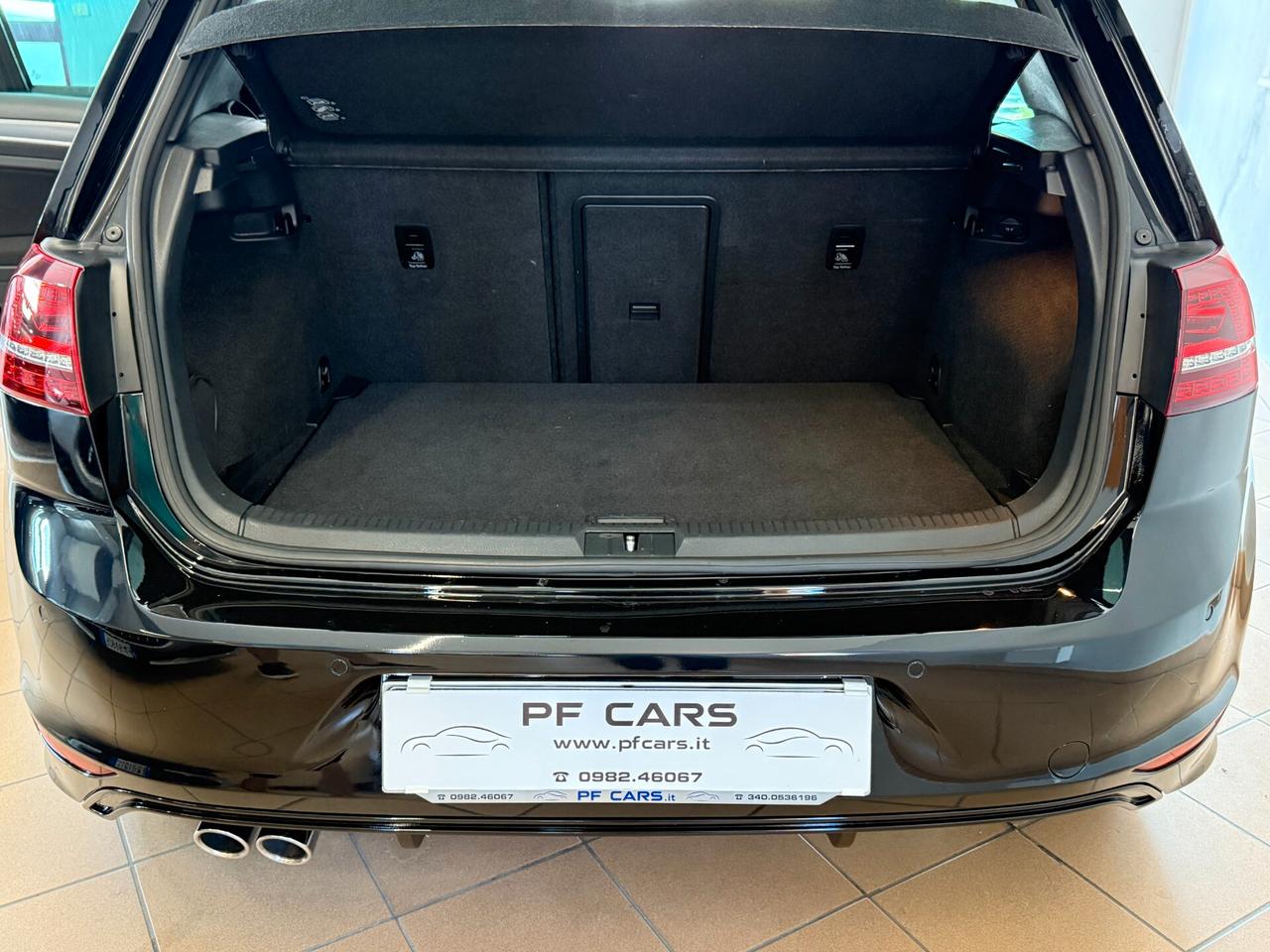 Volkswagen Golf 2.0 TDI DSG 5p. Highline BlueMotion R line.
