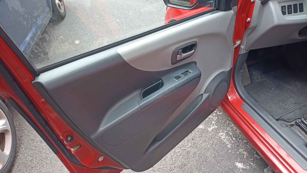 Nissan Pixo 1.0 5 porte Active alto