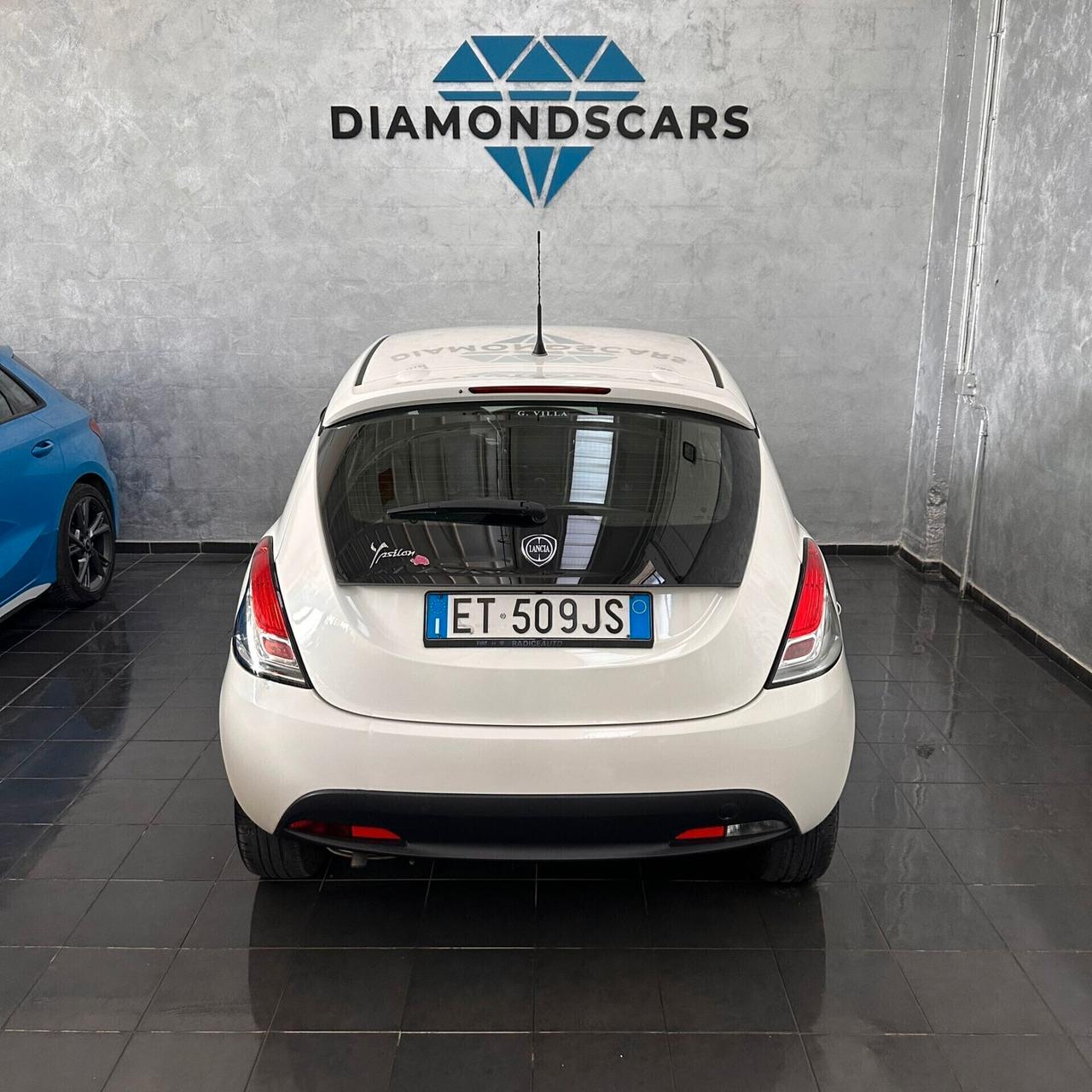 Lancia Ypsilon 1.2 69 CV 5 porte S&S Gold
