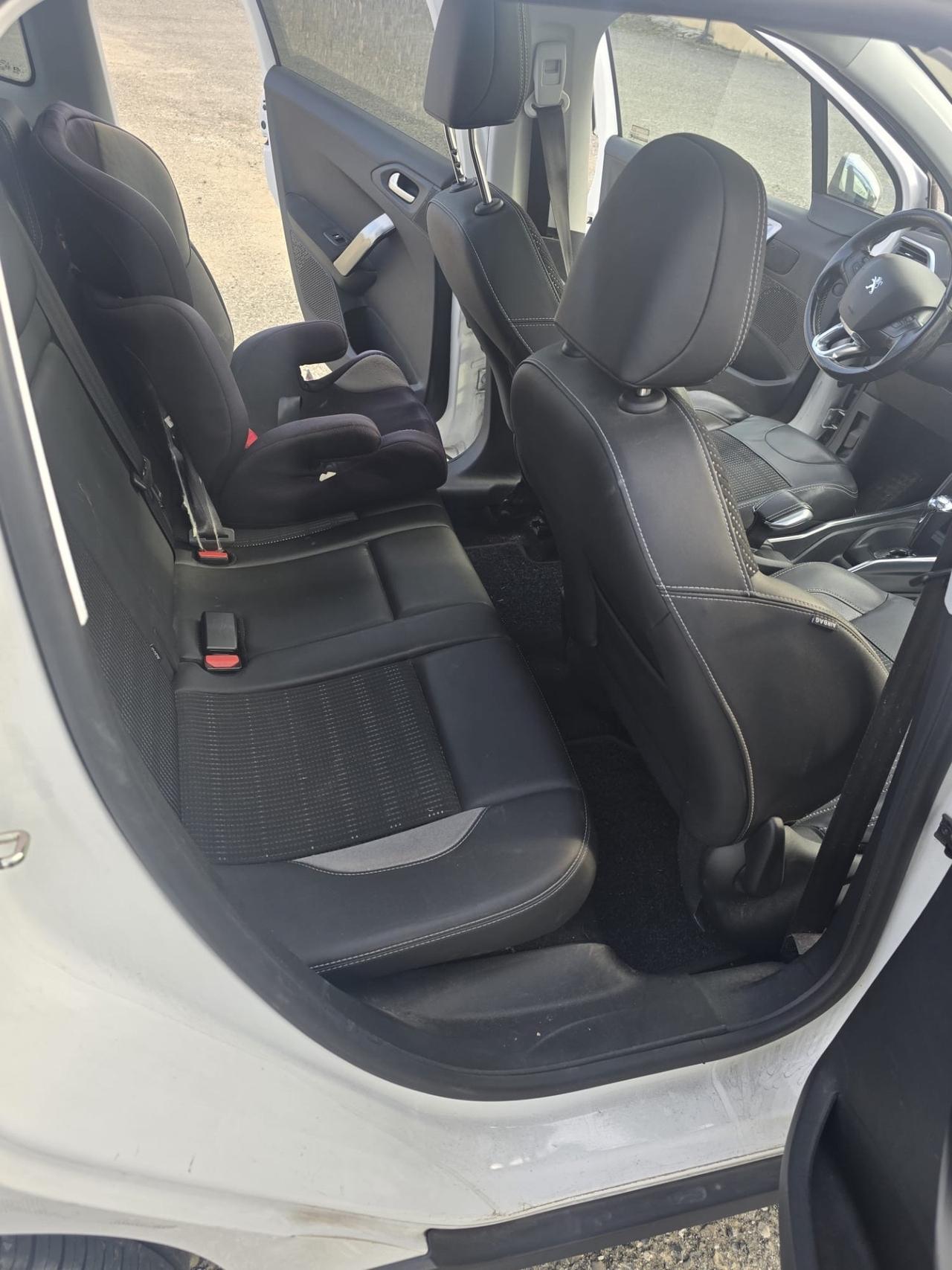 Peugeot 2008 1.6 e-HDi 92 CV Stop&Start robotizzato Allure tetto panoramico