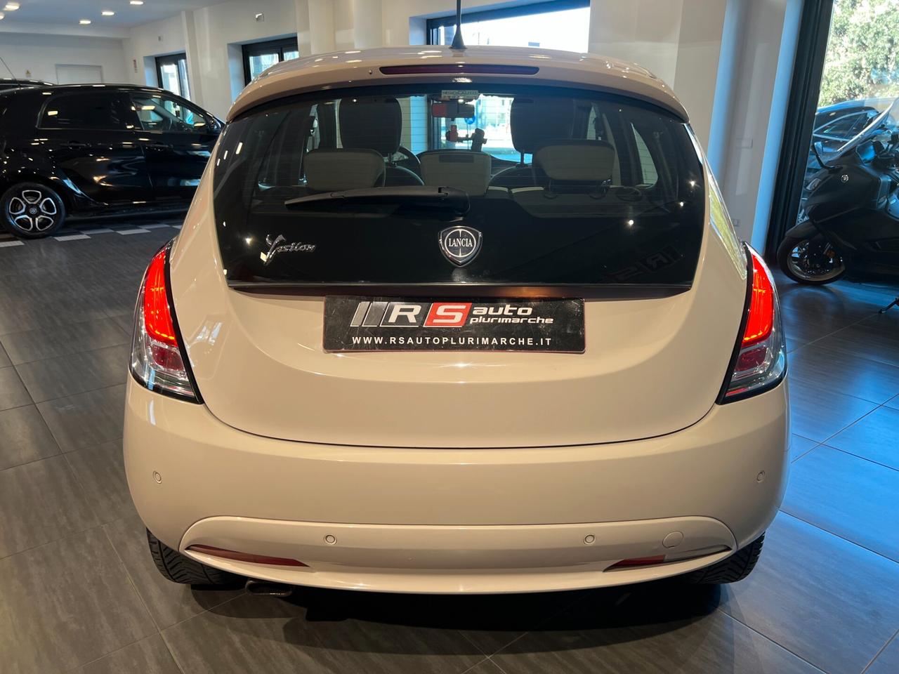 Lancia Ypsilon 1.3 MJT 95 CV 5 porte S&S Gold