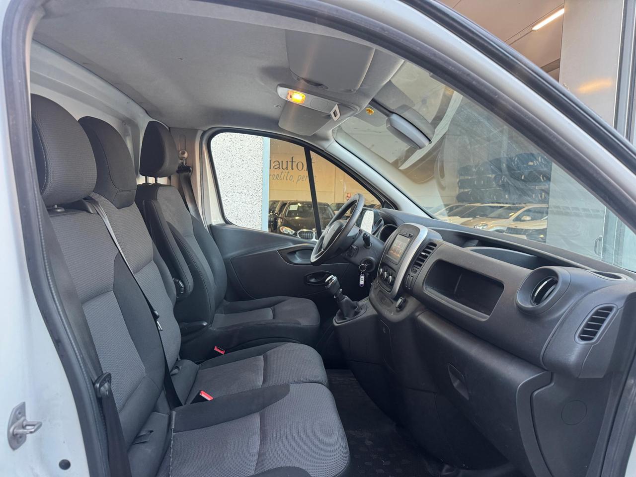 RENAULT Trafic trafic T27 2.0 dci 120cv L1H1 Ice AUTOCARRO