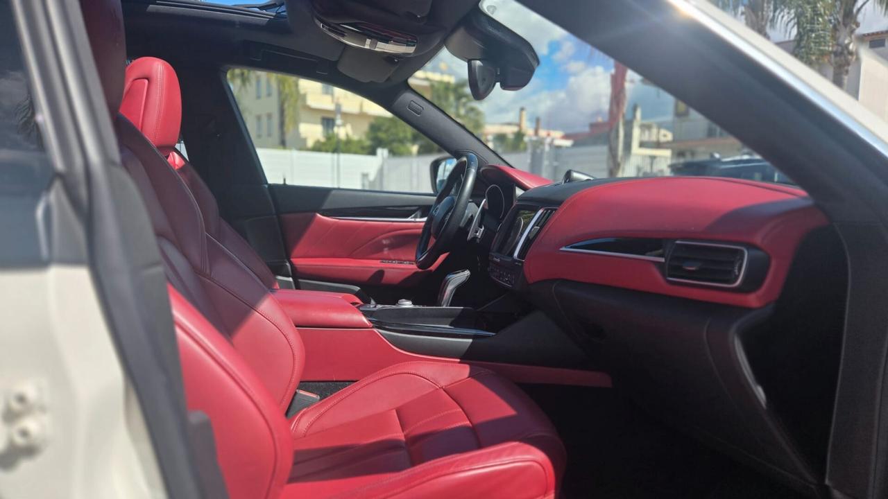 Maserati Levante 3.0 V6 275CV GranSport auto Pelle Tetto Uff Italy
