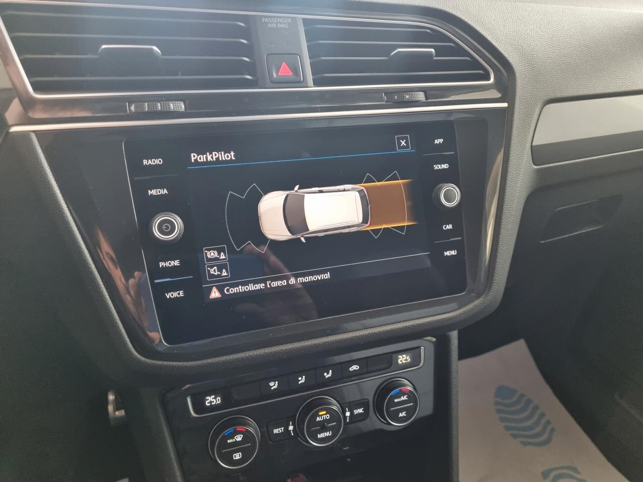 Volkswagen Tiguan 1.6 TDI R-Line, Black Pack, Full led