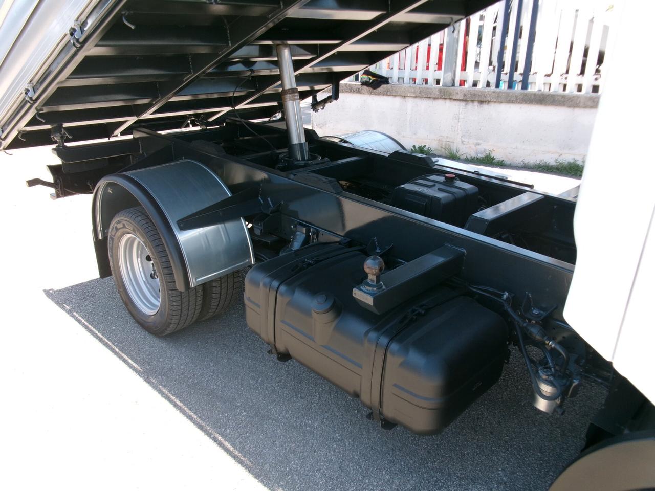 Nissan Cabstar NT400 35-12 2.5 120CV E5 RIBALTABILE TRILAT 134000 KM TAGLIANDATO