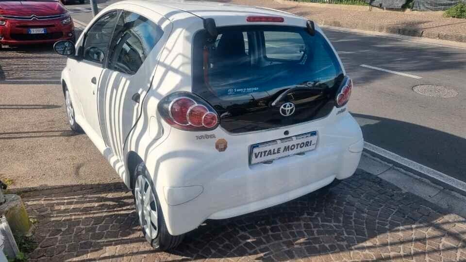Toyota Aygo 1.0 VVT-i 5 porte 68 CV