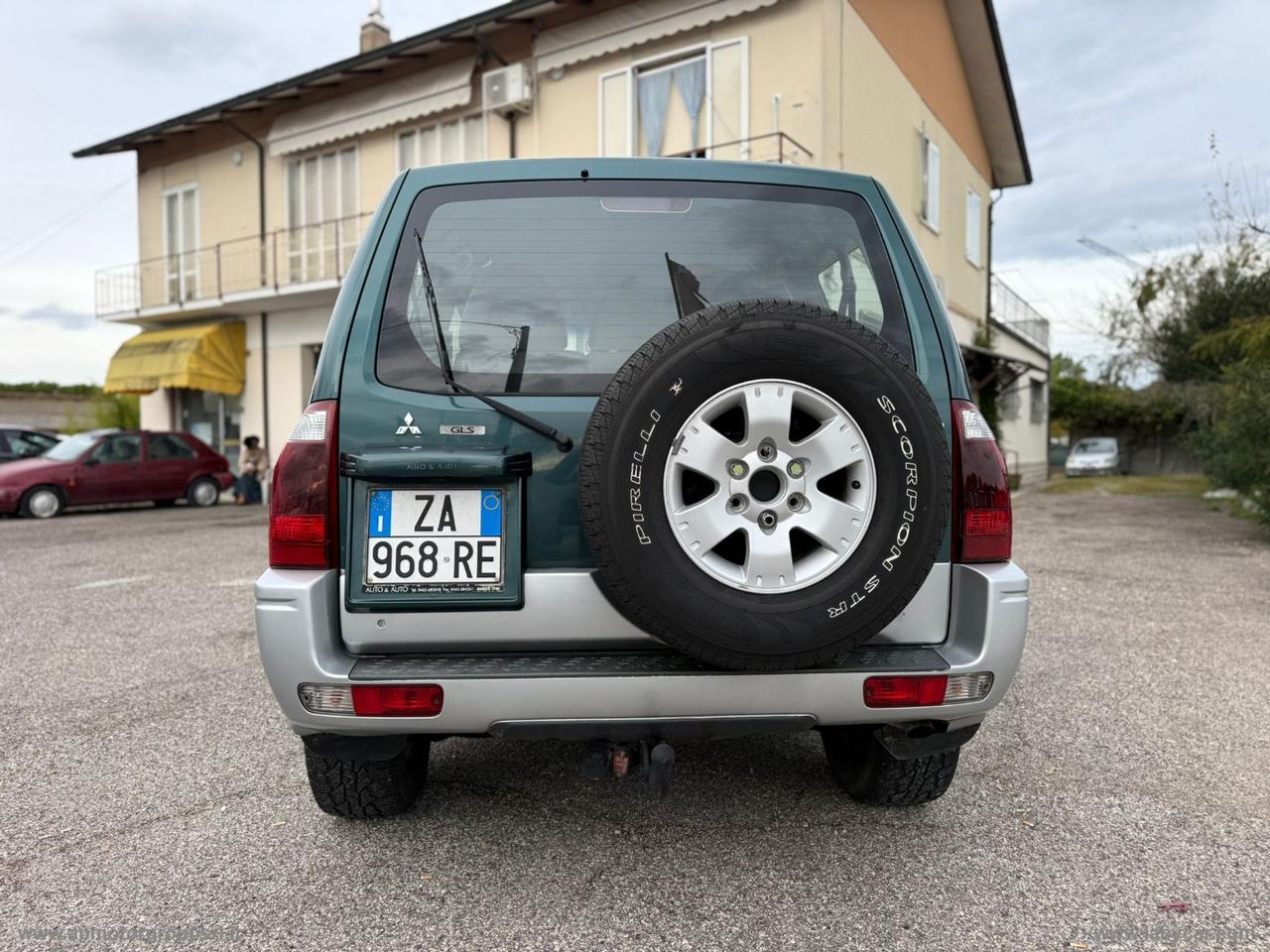 MITSUBISHI Pajero 3.2 16V DI-D 3p. A/T Intense GANCIO TRAINO