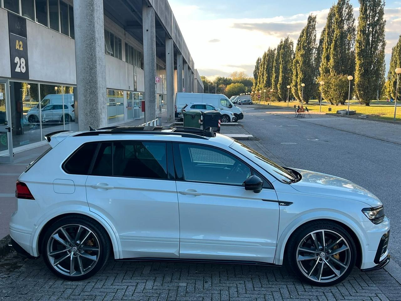 Volkswagen Tiguan VW R LINE UNICO 220CV(NO R/GTI) 440CV