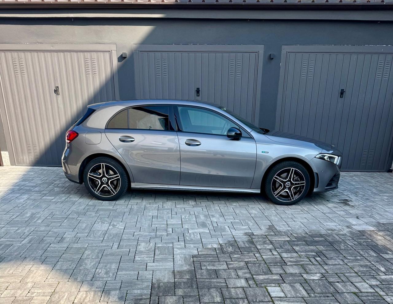 Mercedes-benz A 250 e Automatic EQ-Power amg