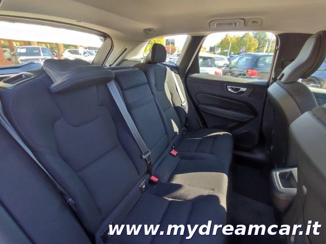 VOLVO XC60 B4 (d) automatico Core