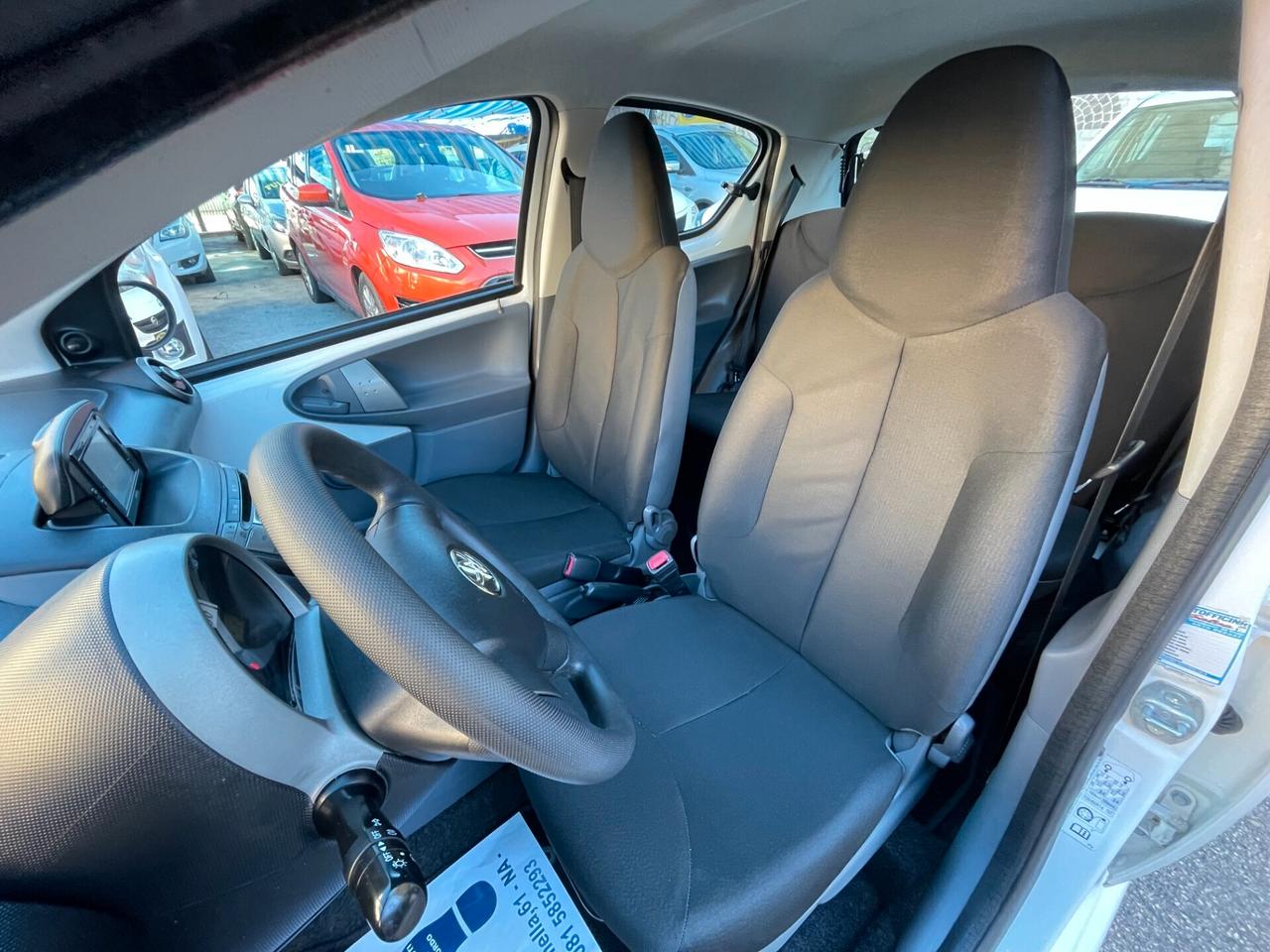 Toyota Aygo 1.0 12V VVT-i 5 porte Sol Connect