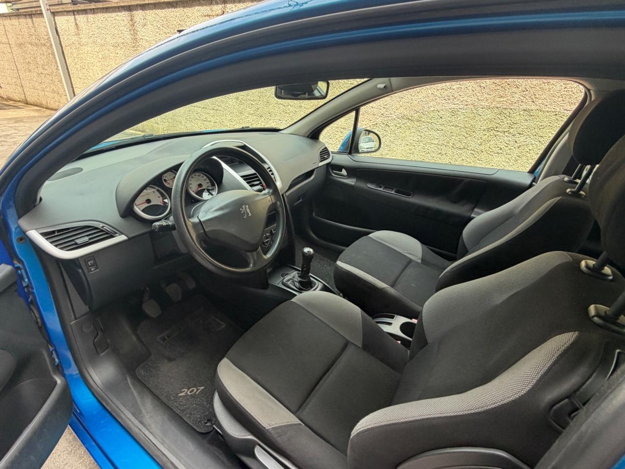 PEUGEOT 207 1.4 BENZINA 69CV EURO4 NEOPATENTATI